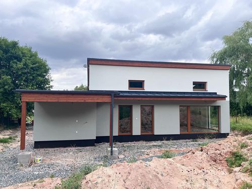 RD Jevany — realizace oken a dveří
